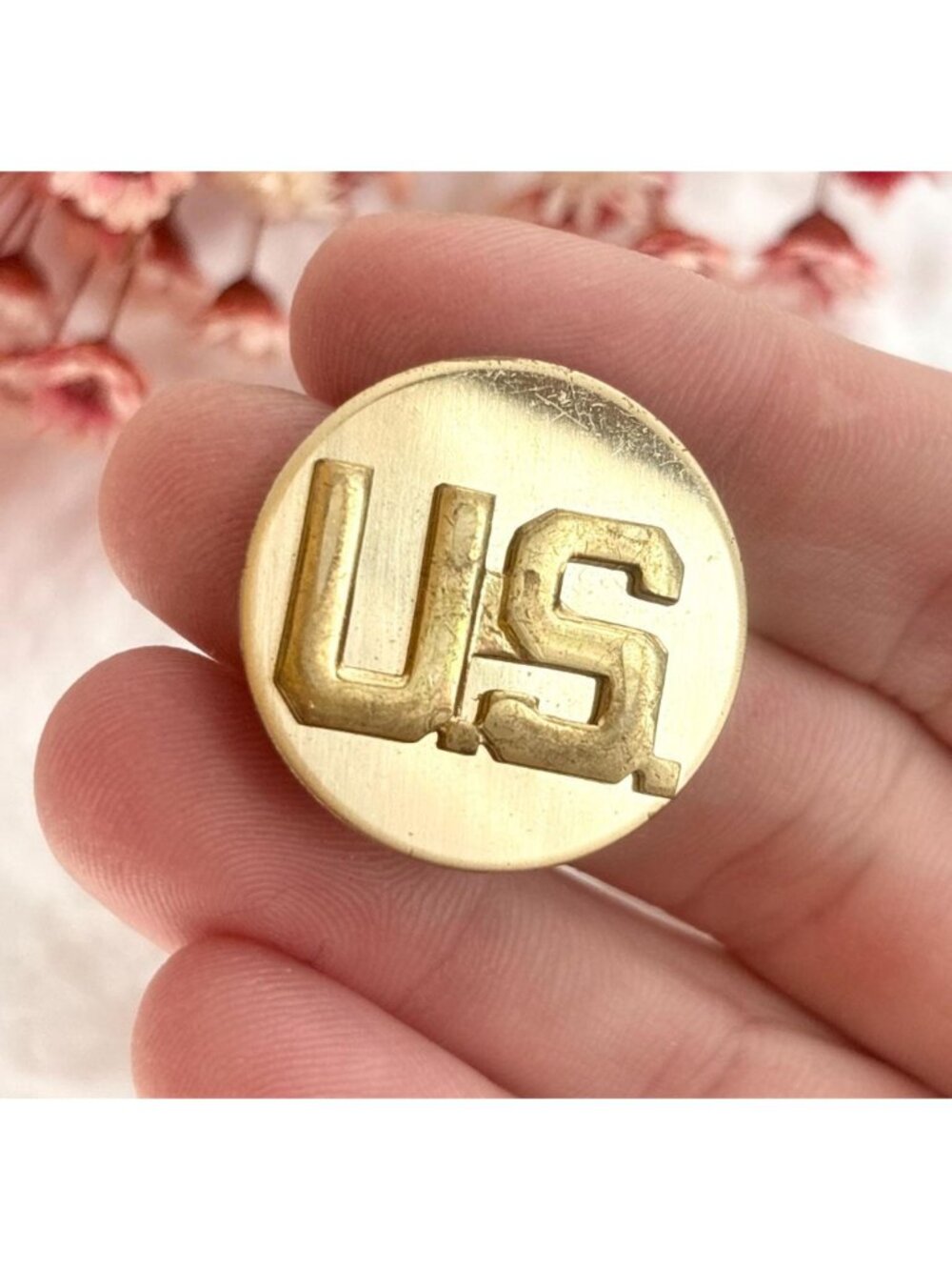 Gold Toned U.S. Military Army Enlisted Collar Disc Brass Toned Brooch